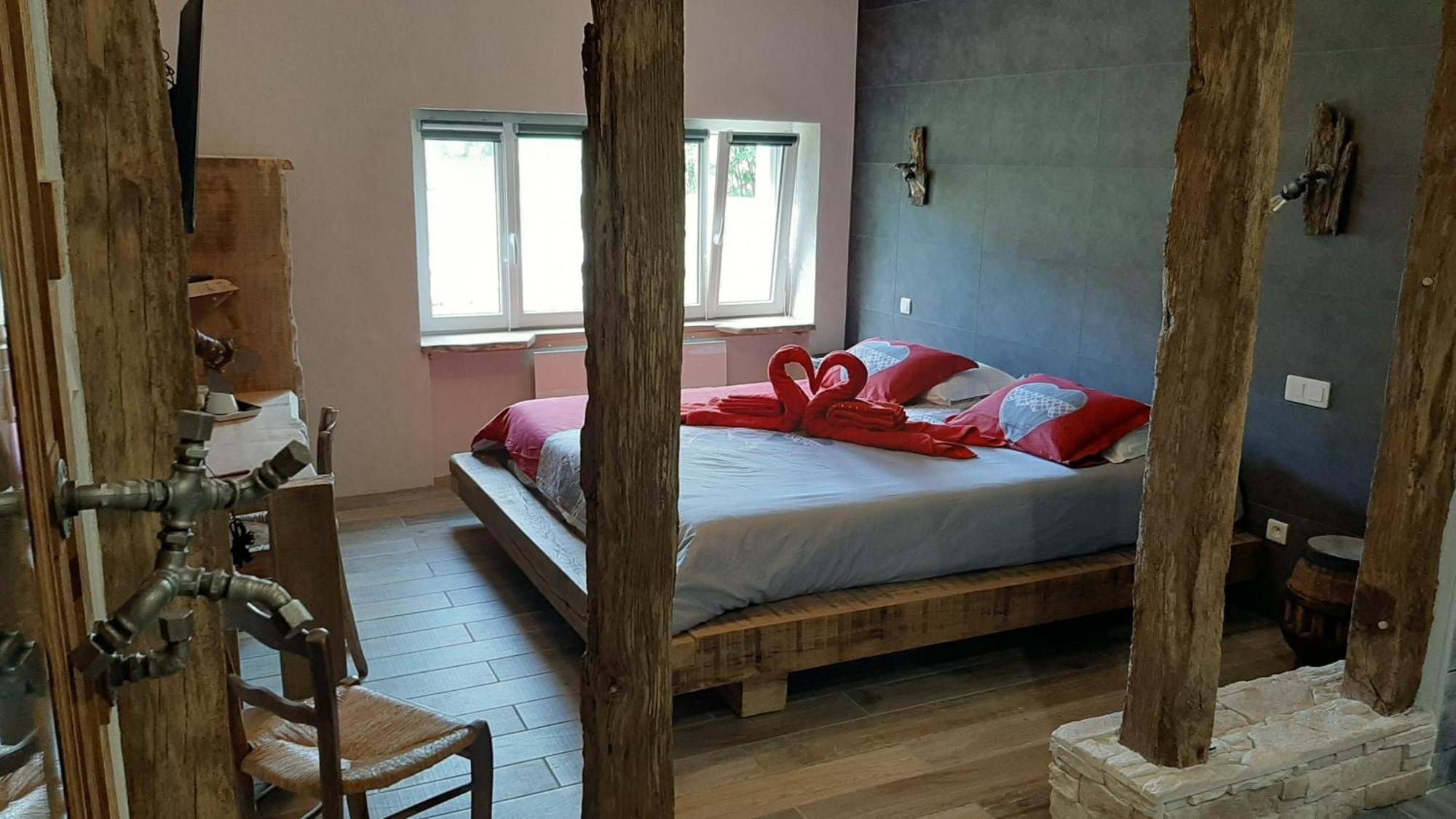 La Berrycurienne Proche Du Zoo De Beauval Saint-Aignan Avec Sdb, Wc Et Spa Privatif Pour Chaque Chambre Luçay-le-Mâle Pokoj fotografie